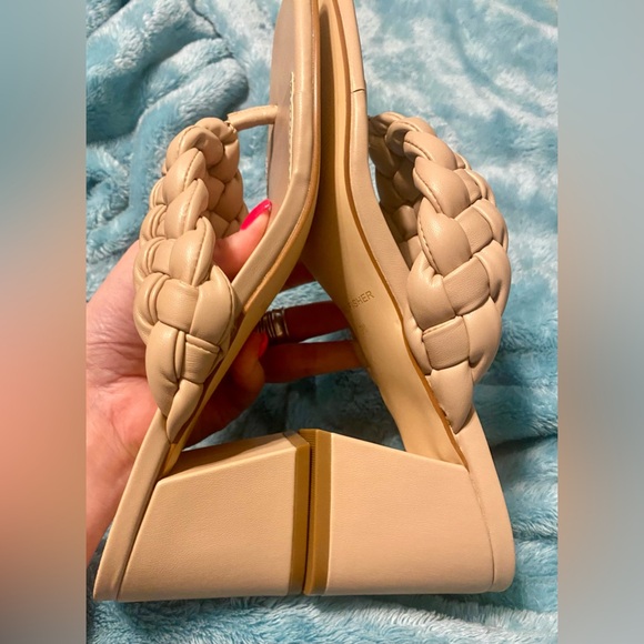 NIB Marc Fisher Galynite Braided Thong Heel Sandals 9M - Picture 8 of 12